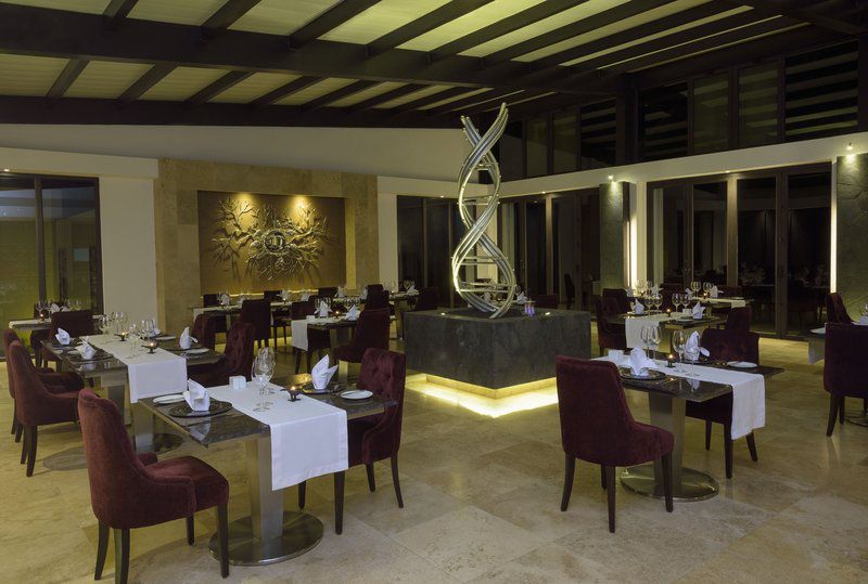 Santa Cruz Island Pikaia Lodge מסעדה תמונה