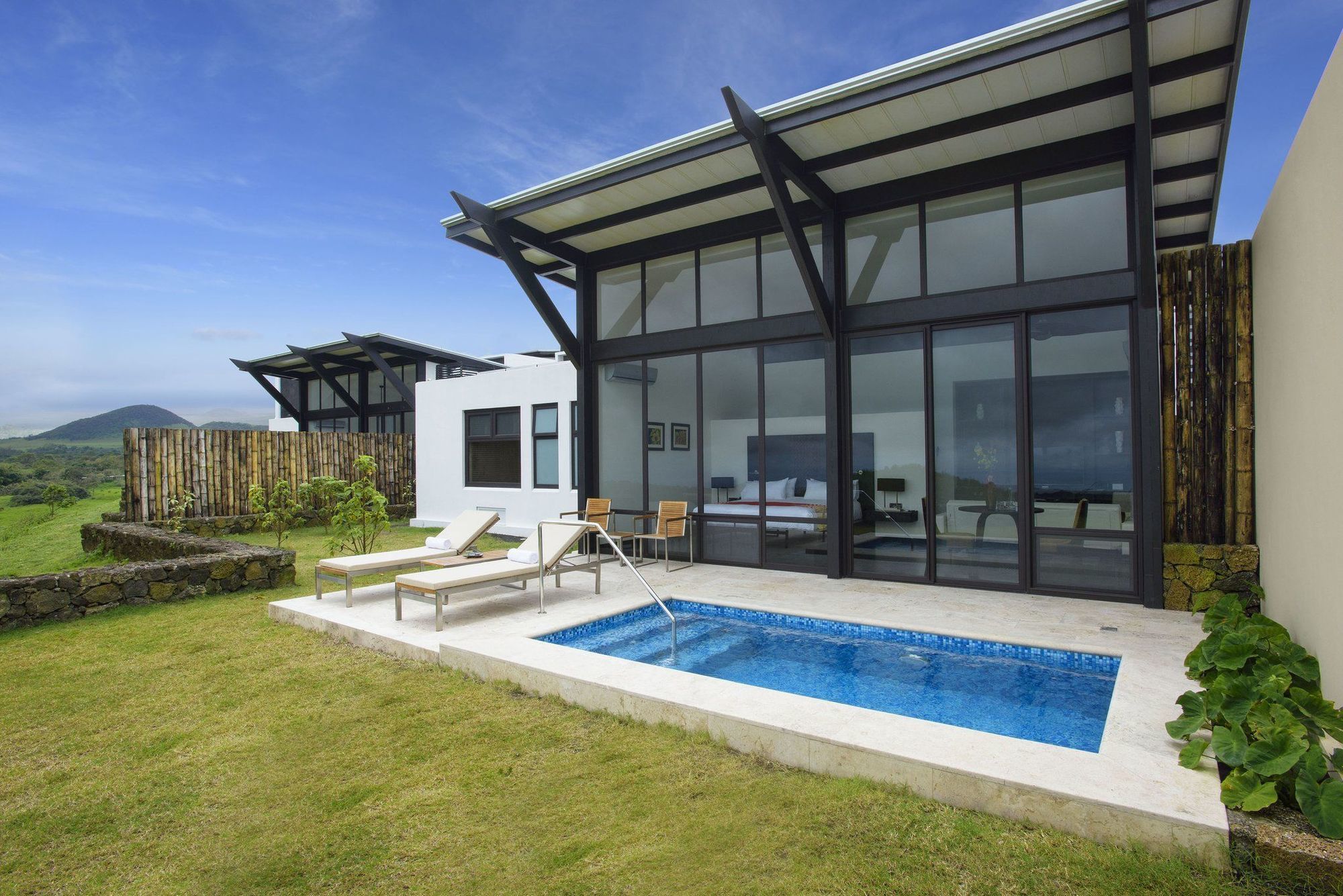 Santa Cruz Island Pikaia Lodge מראה חיצוני תמונה
